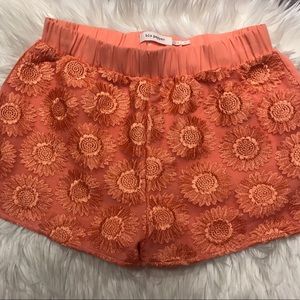 Adorable coral/peach colored (blu pepper) shorts!